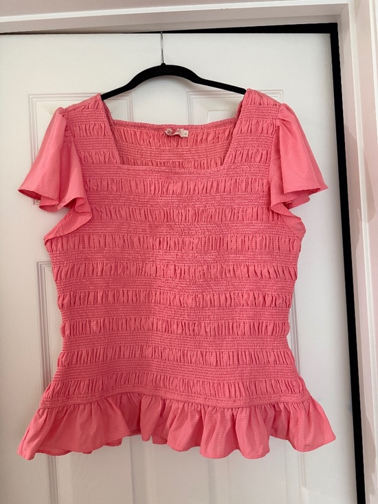 Ivy City Co Tops - Ivy City Janessa Pink Short Flutter Sleeve Top size large NWOT